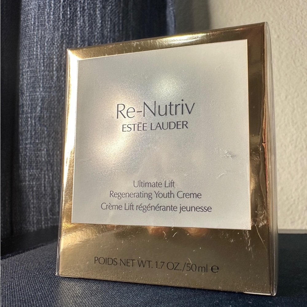 Estee Lauder Re-Nutriv Ultimate Lift Youth Creme in Gold Box